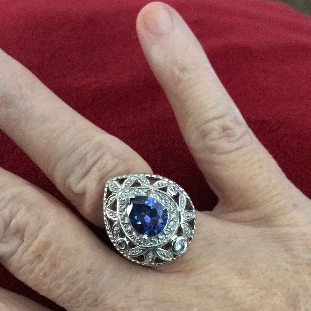 Unique Sterling Silver Ring w/ CZ accents Size 7